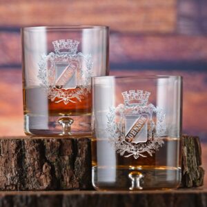 maechi Engraved Family Crest Crystal Whiskey Glass Set